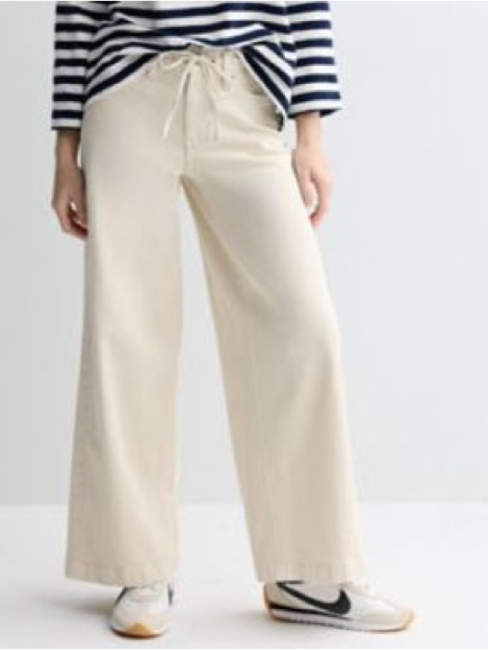Wide-Leg Drawstring Pants in Cream